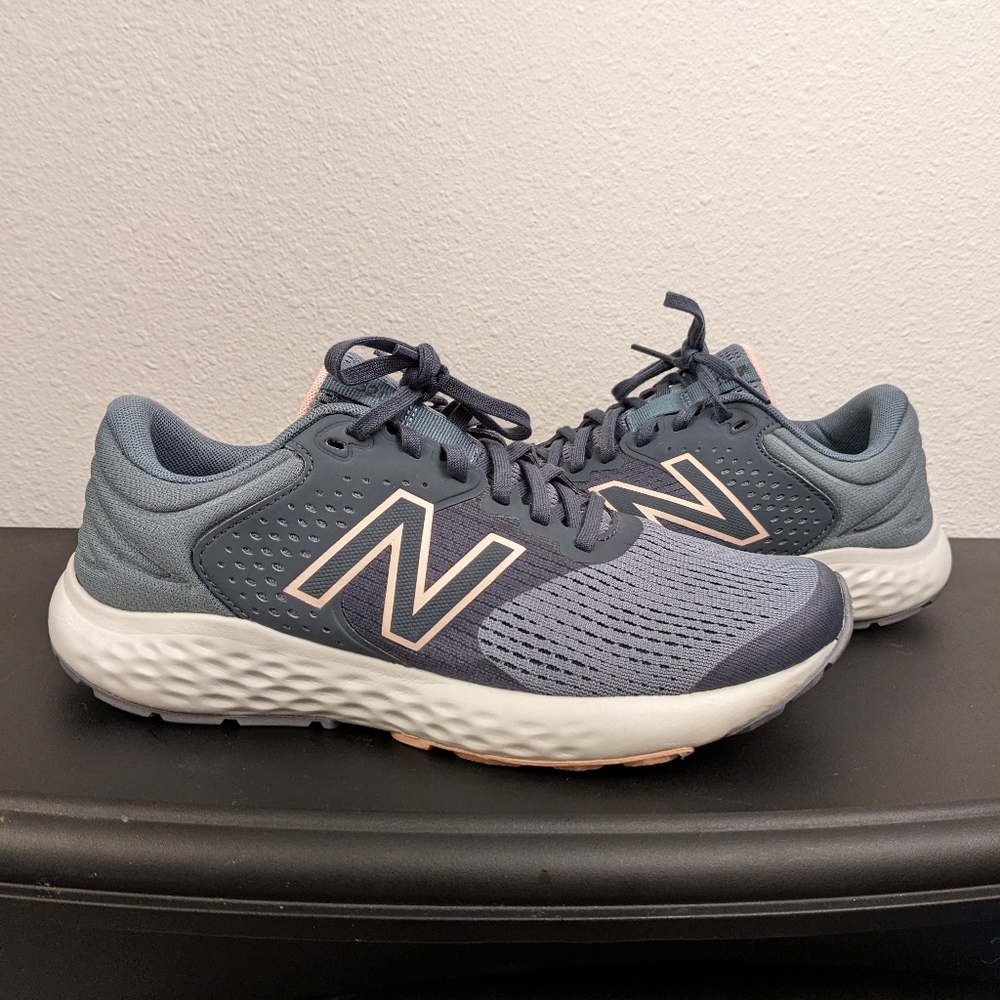 New Balance 520 running shoes women's size 8